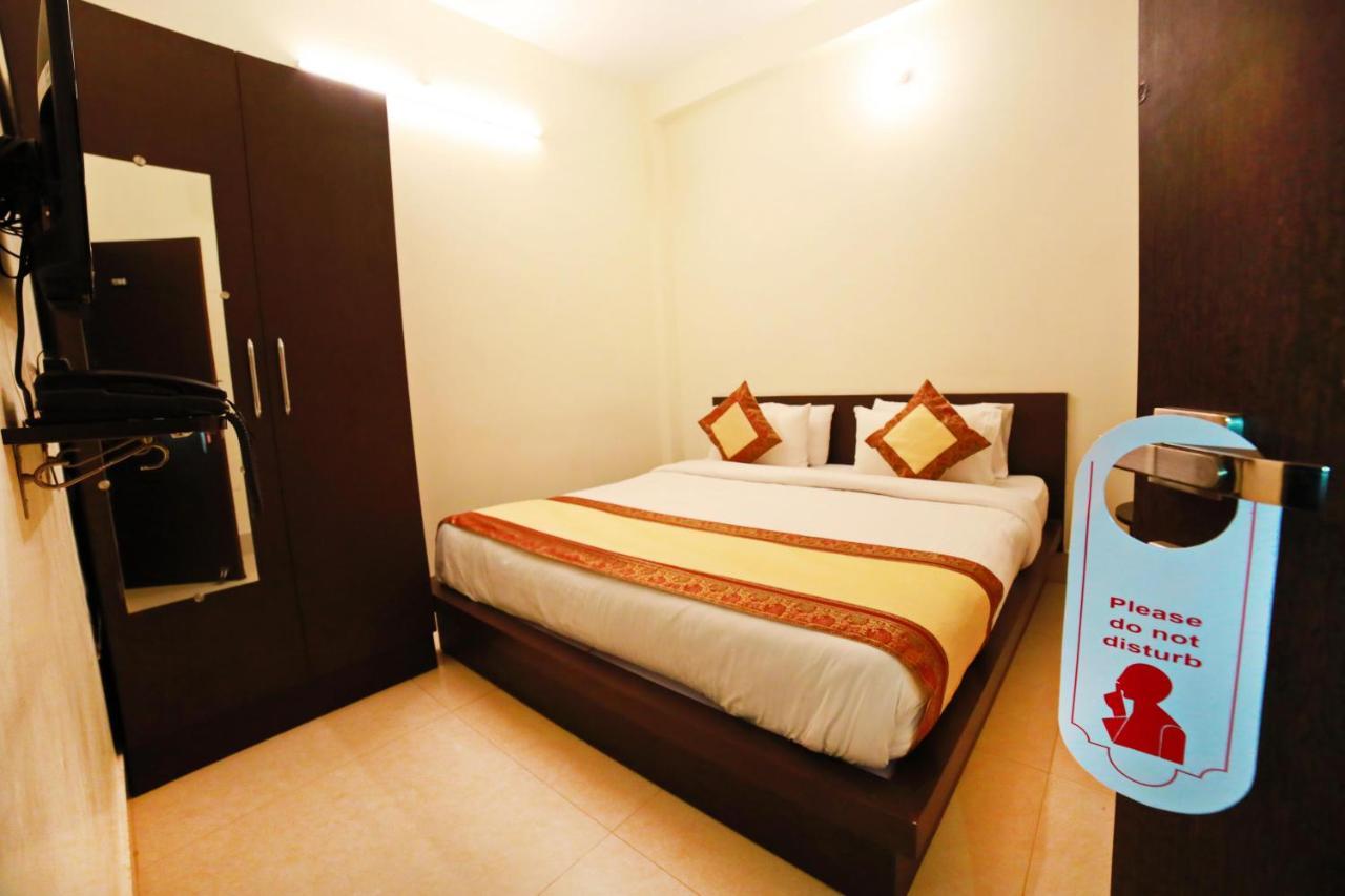 Oyo 16708 Sada Shiv Guest House Varanasi Esterno foto