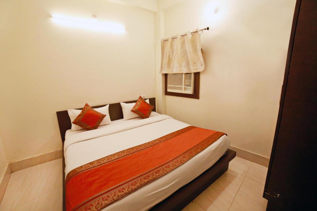 Oyo 16708 Sada Shiv Guest House Varanasi Esterno foto