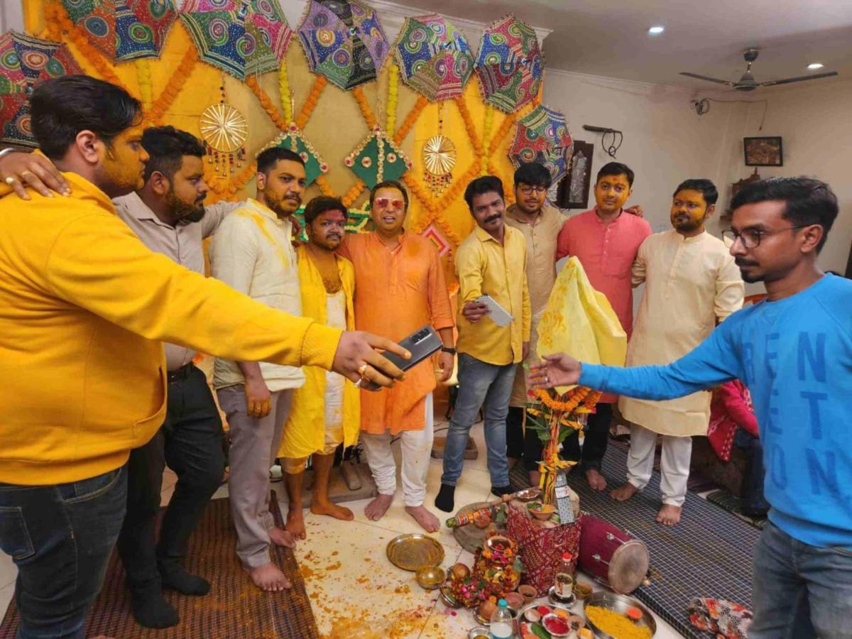 Oyo 16708 Sada Shiv Guest House Varanasi Esterno foto