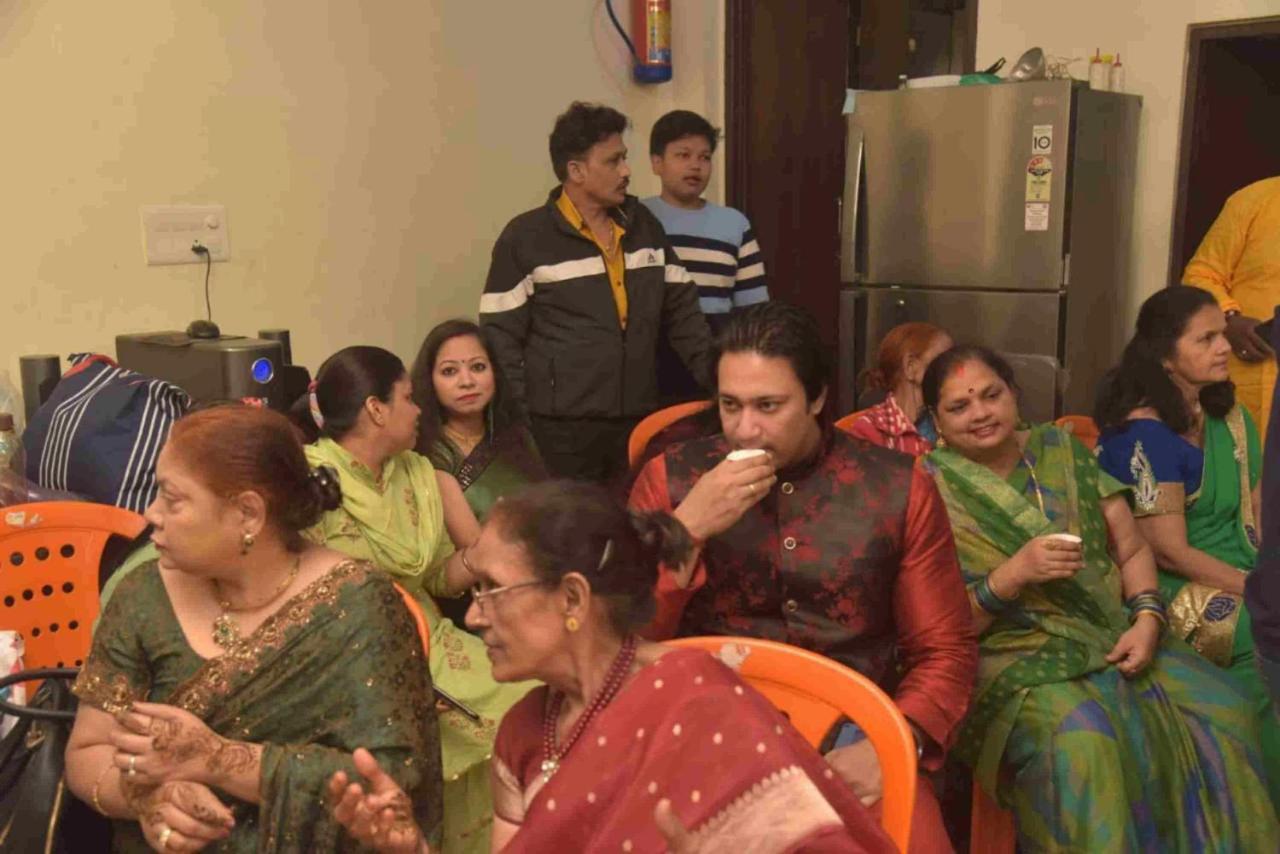 Oyo 16708 Sada Shiv Guest House Varanasi Esterno foto