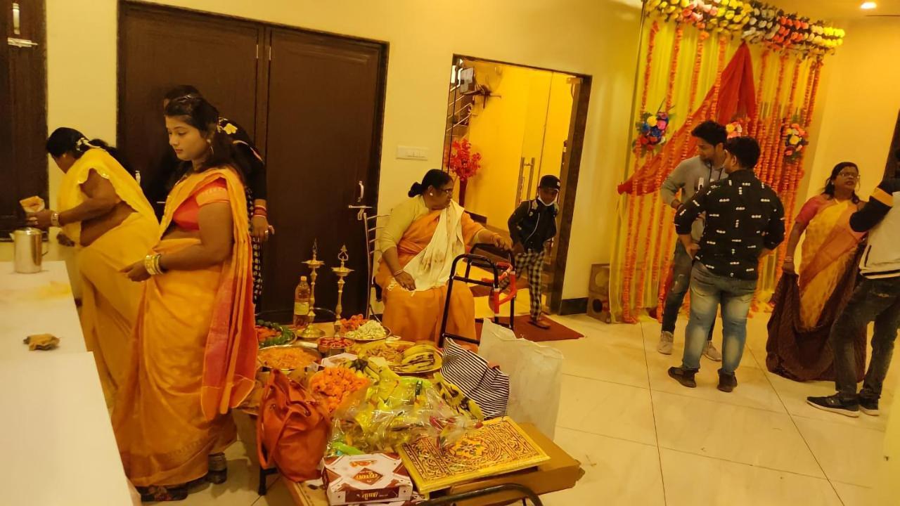 Oyo 16708 Sada Shiv Guest House Varanasi Esterno foto