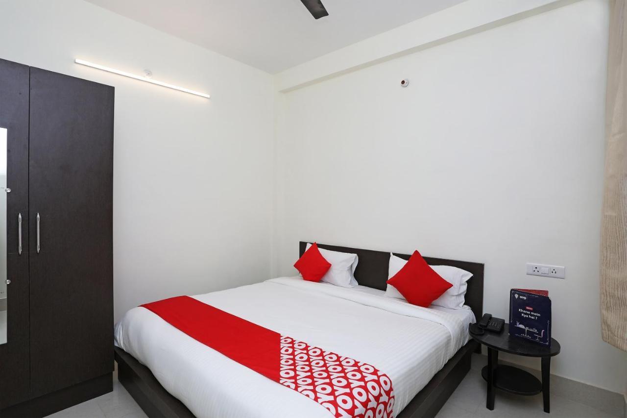 Oyo 16708 Sada Shiv Guest House Varanasi Esterno foto