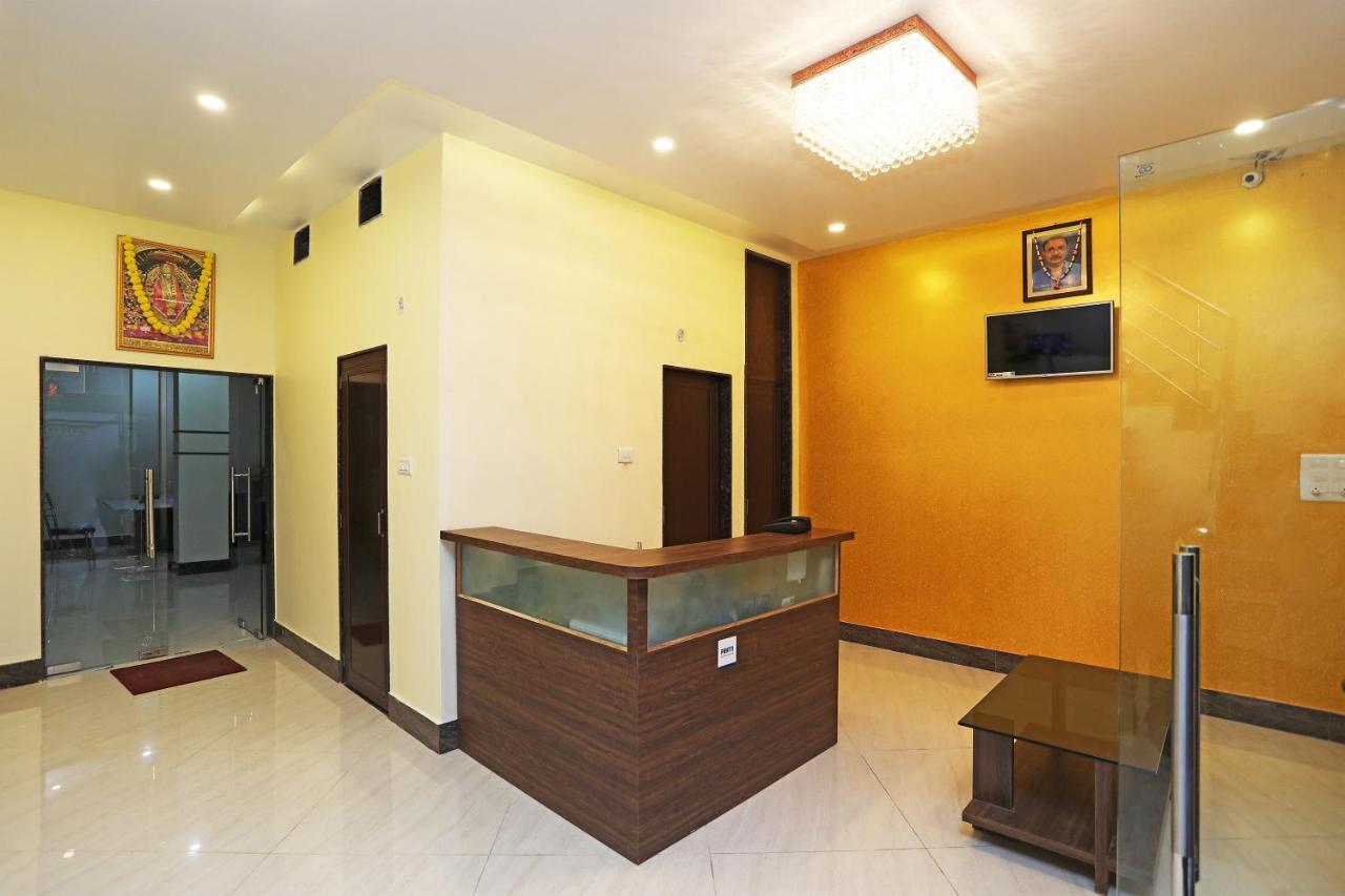 Oyo 16708 Sada Shiv Guest House Varanasi Esterno foto