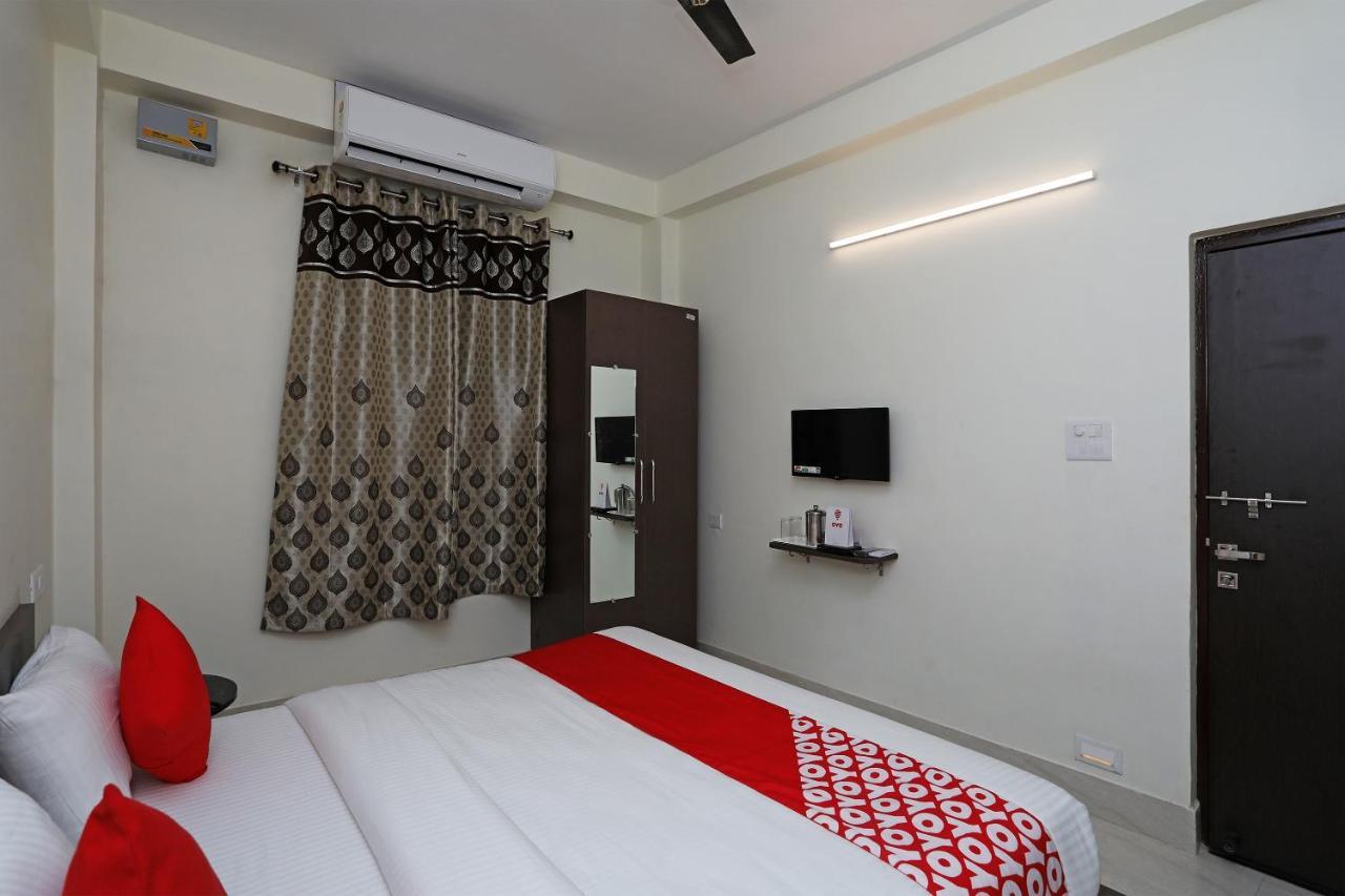 Oyo 16708 Sada Shiv Guest House Varanasi Esterno foto