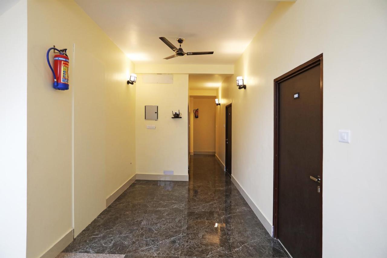 Oyo 16708 Sada Shiv Guest House Varanasi Esterno foto
