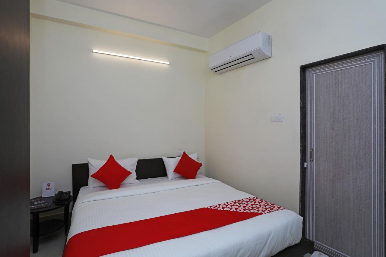 Oyo 16708 Sada Shiv Guest House Varanasi Esterno foto