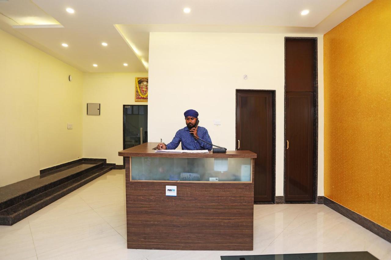 Oyo 16708 Sada Shiv Guest House Varanasi Esterno foto